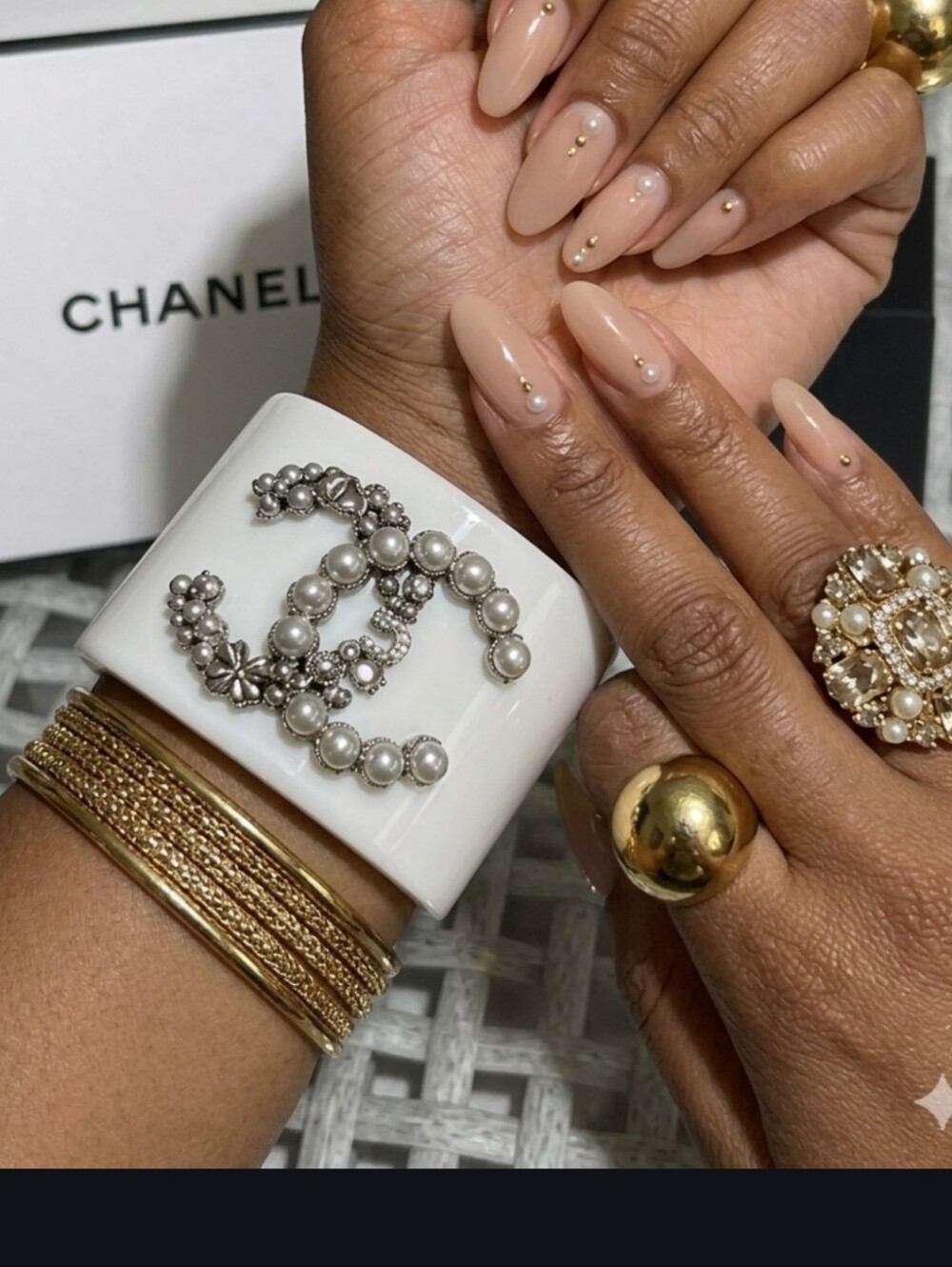 🤍Unique! White Resin CC Faux Pearl Crystal Cuff Bracelet